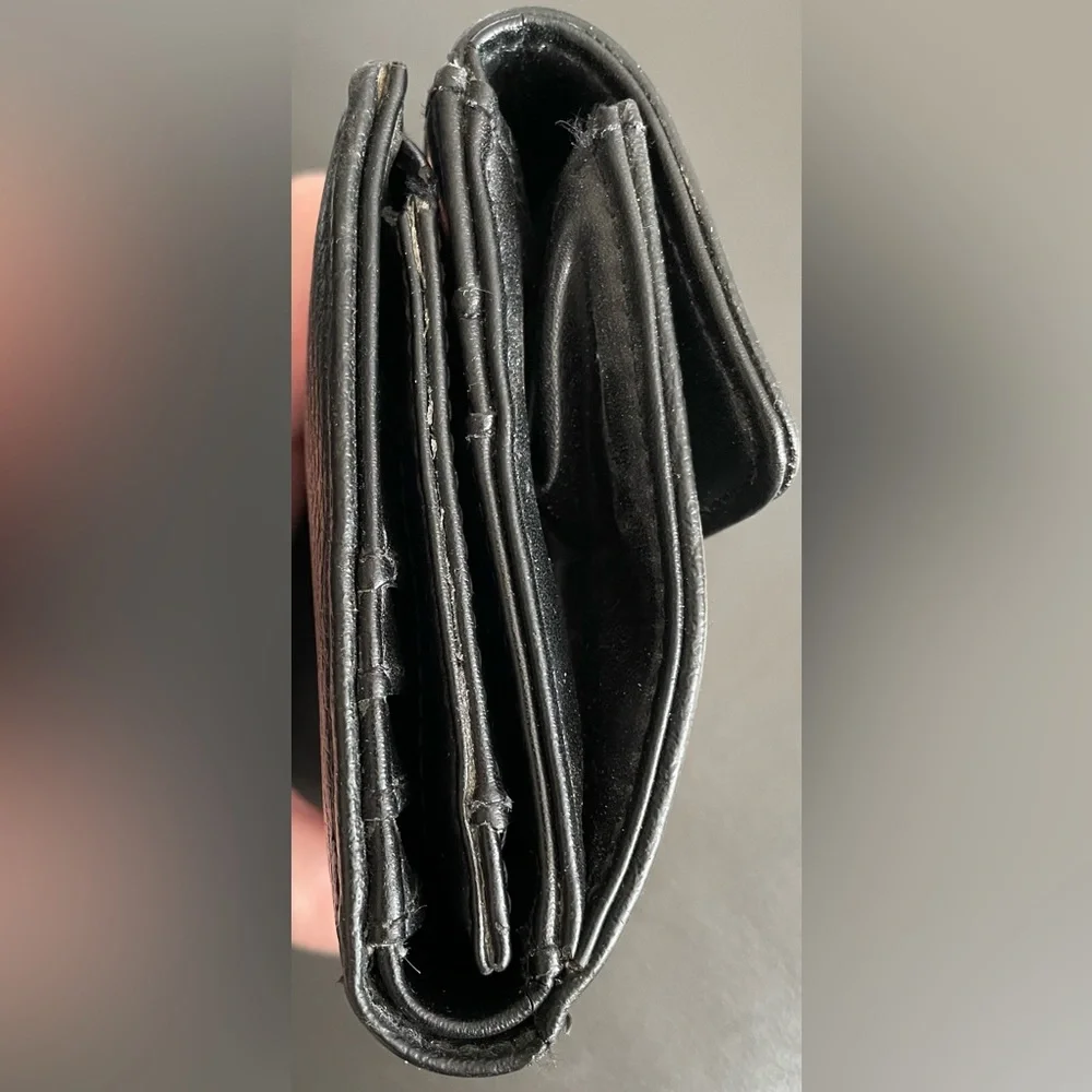 Esprit Wallet - Picture 3 of 8